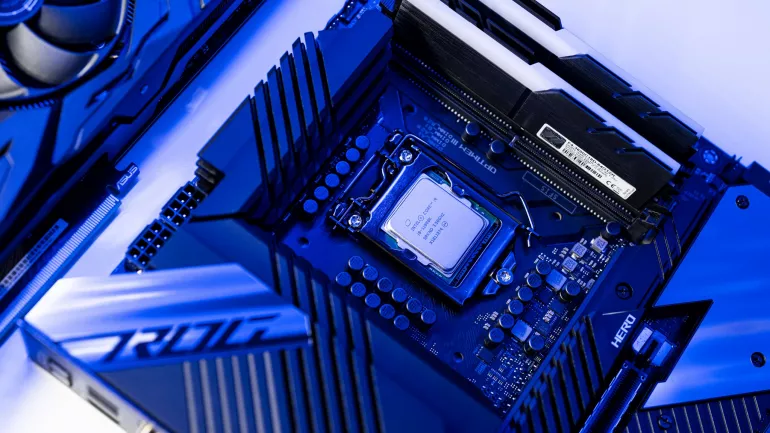 Chip shortages affecting PS5, Xbox Series, Switch and PCs are in for the long haul according to Intel Chip shortages affecting PS5, Xbox Series, Switch and PC are in for the long haul according to Intel
